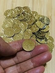 Ince Metalik Kaplama Tuğra Plastik Pul 20mm. Tahmini 100 Adet Civarı. Gold.