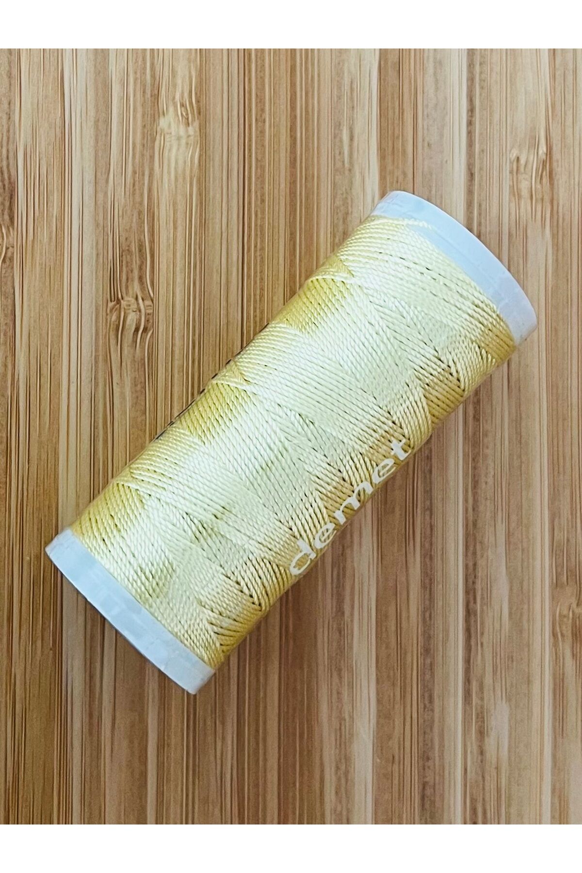 Brezilya Ve Punch (PANÇ) Nakış Ipliği. 20gr. Renk No: 534 Kanarya Sarı.