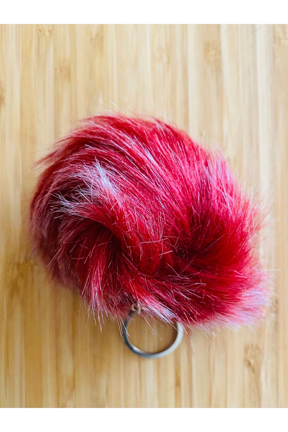 Ponpon Anahtarlık Yarı çapı: 7cm 1 Adet. Renk: Bordo