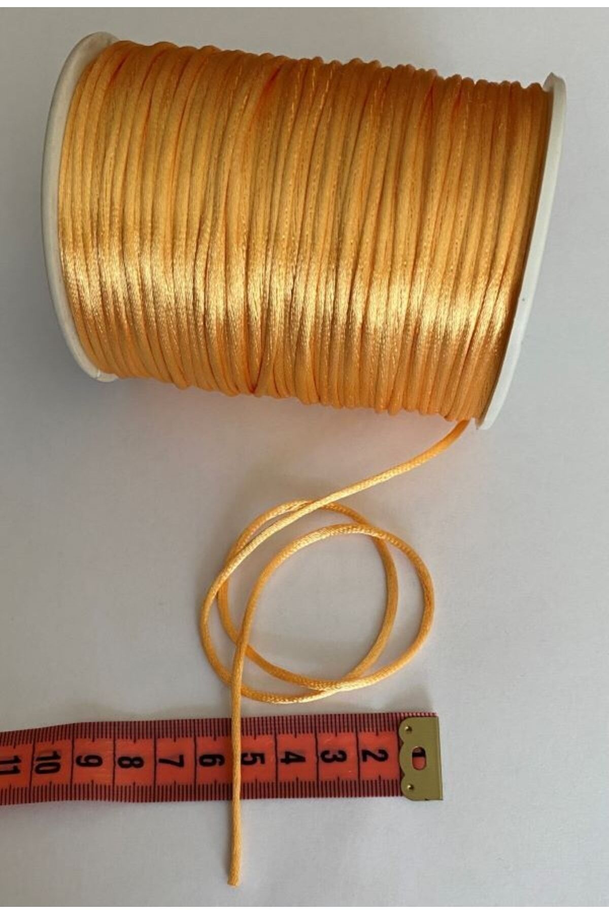 Floş Ip Sıçan Kuyruğu Bileklik Takı Ipi 2 Mm X 10 Metre Bağ Halinde. Sarı.