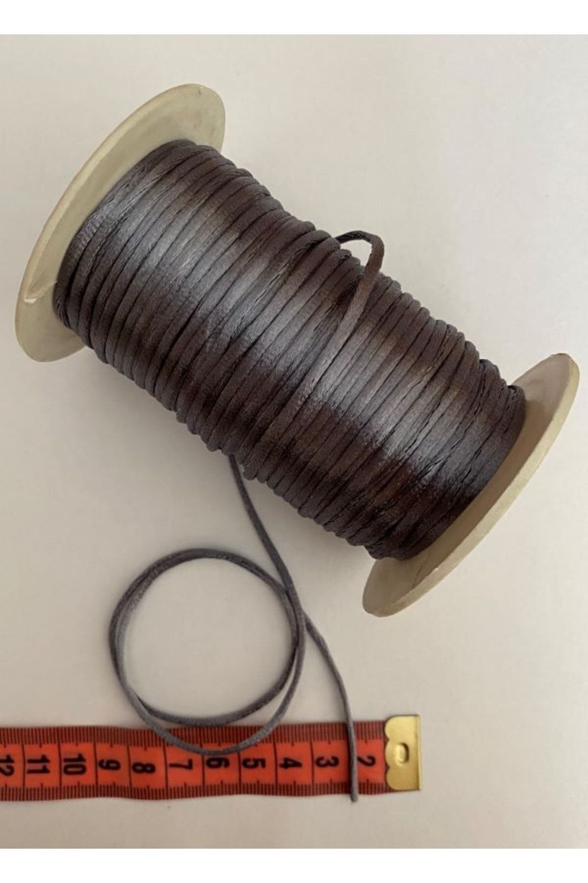 Floş Ip Sıçan Kuyruğu Bileklik Takı Ipi 2 Mm X 15 Metre Bağ Halinde. Gri