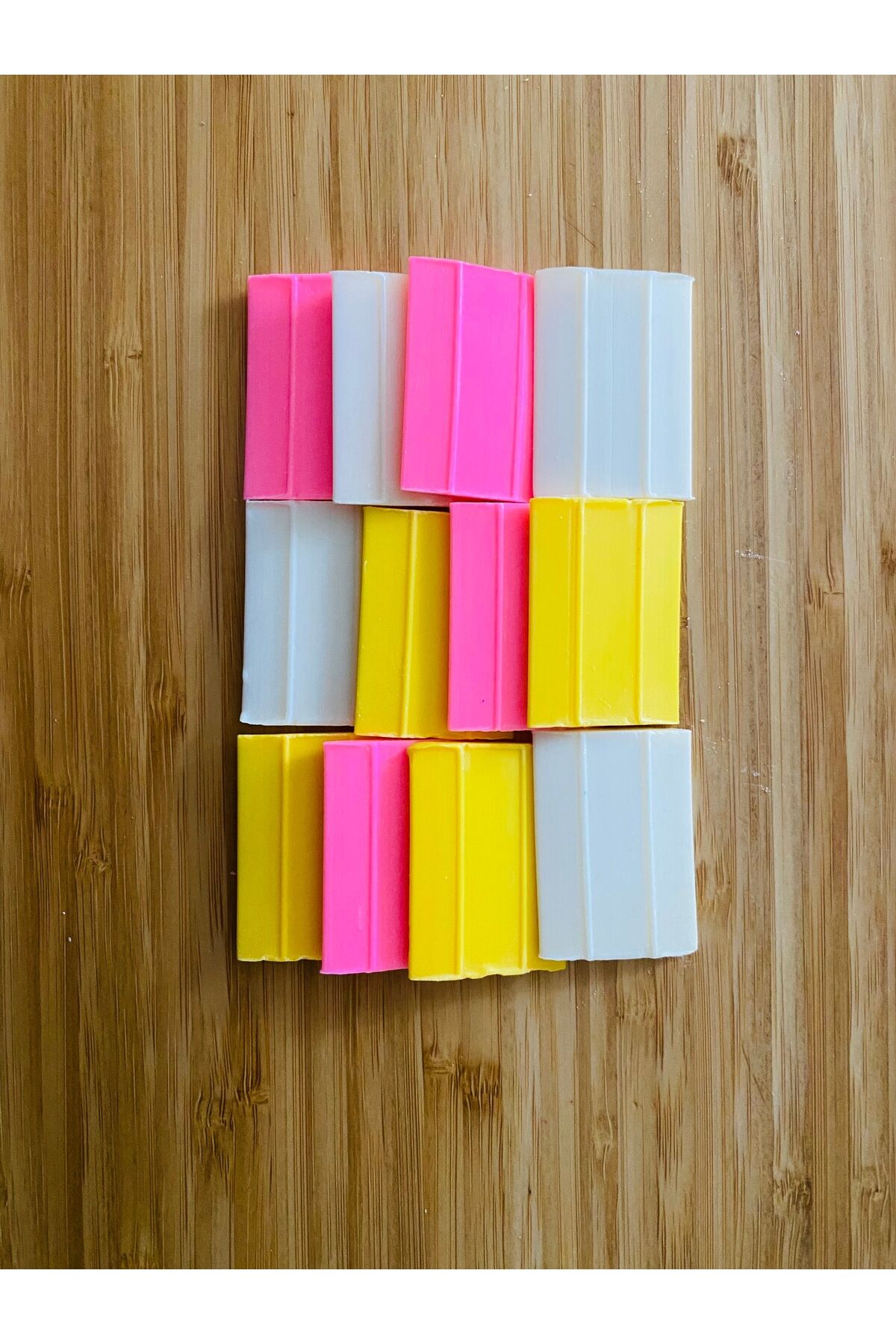 Buhar İle Uçan Çizgi Taşı, Konfeksiyon ve Terzi Kumaş Çizim Taşı. 12 adet 3 Farklı Renk.