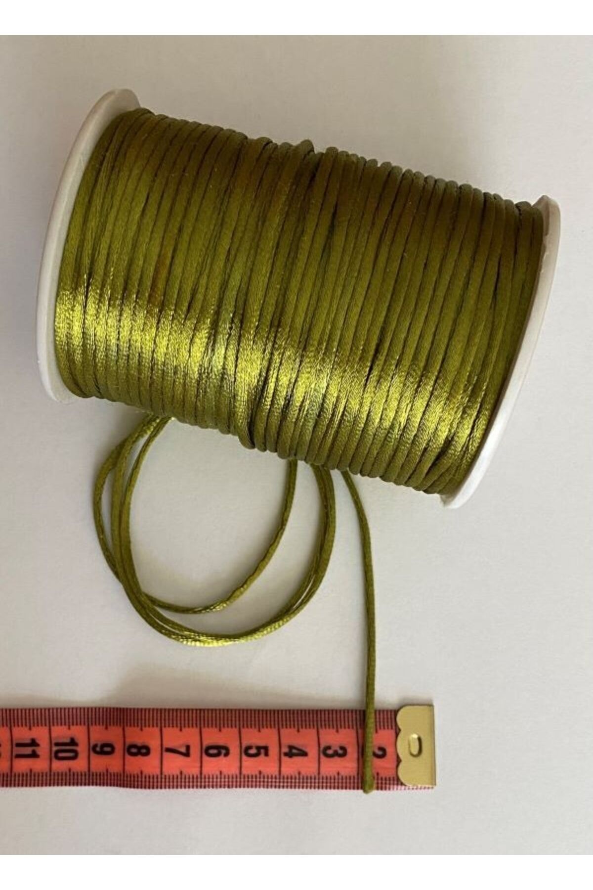 Floş Ip Sıçan Kuyruğu Bileklik Takı Ipi 2 Mm X 7,95 Metre Bağ Halinde. Batik Yeşil.