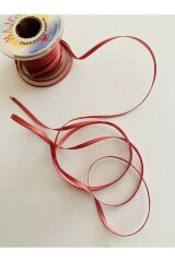 2mm Ipek Nakış Kurdele. 10metre. Renk No: 117. Bağ halinde gönderilir.