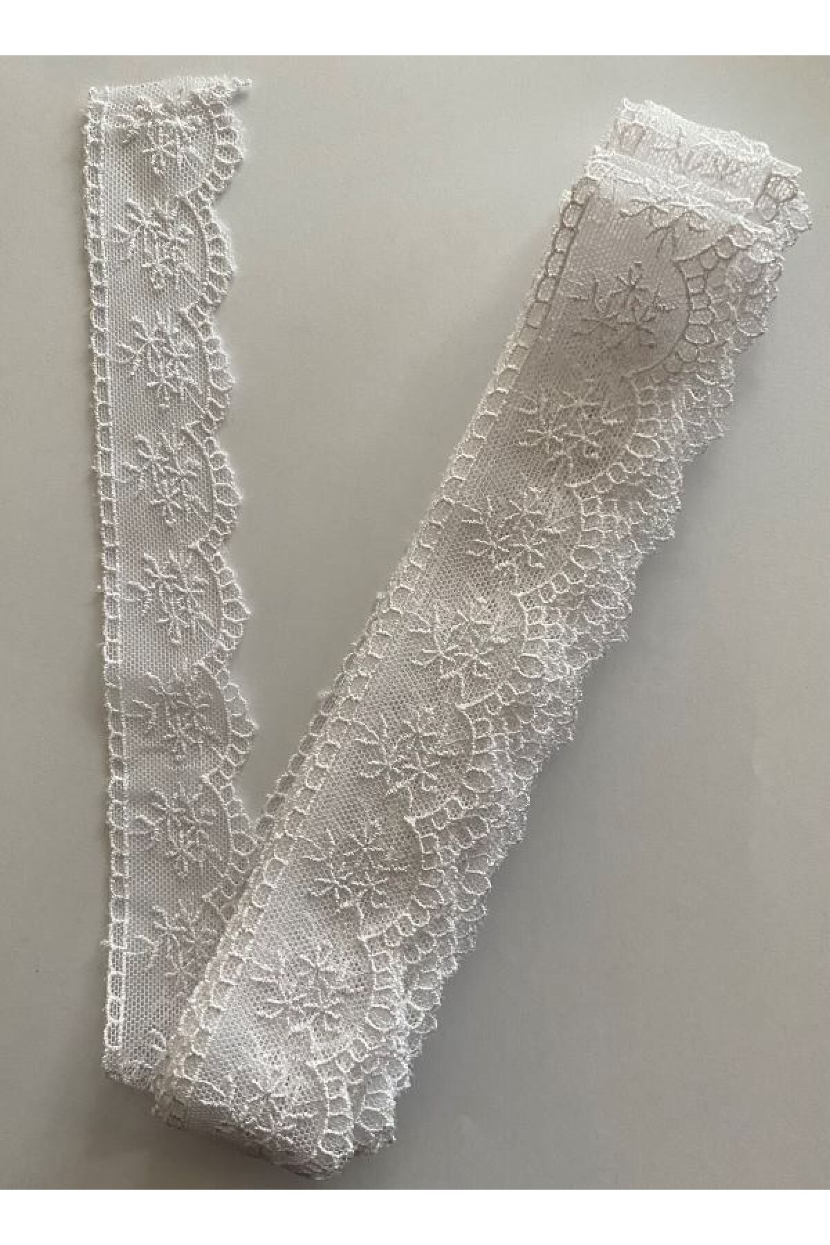 Tül Güpür 4.3cmx9.25metre. Beyaz.