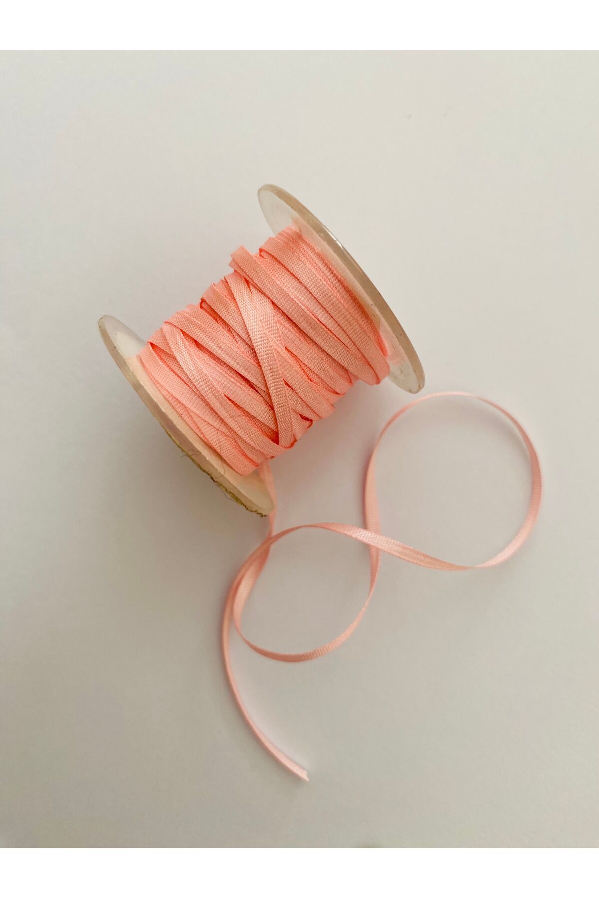 2mm Ipek Nakış Kurdele. 14 Metre. Renk No:131a. Pembe. Bağ Halinde Gönderilir.