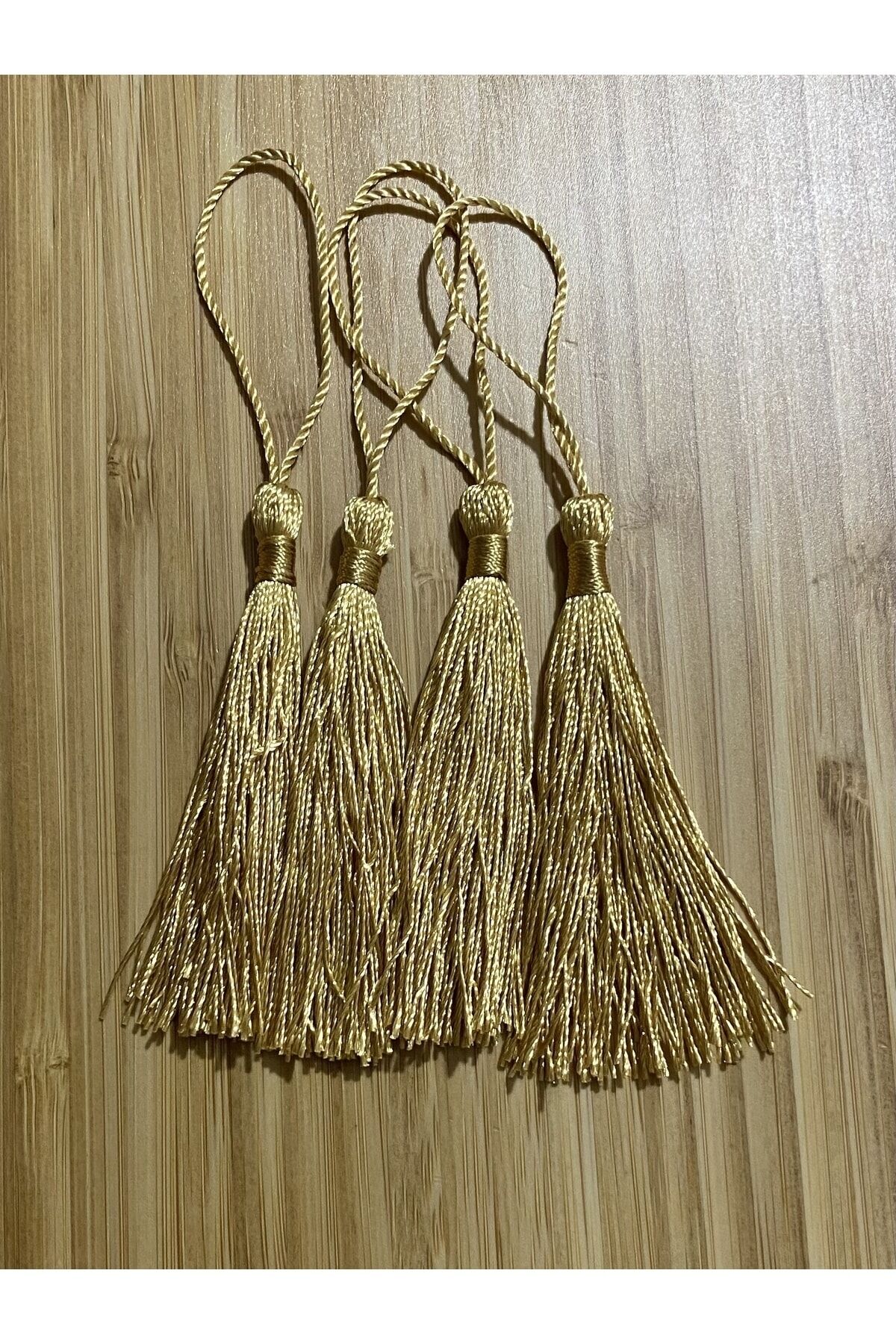 Püskül 8 Cm. Altın Sarı.