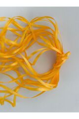 2mm Ipek Nakış Kurdele. 5 metre 78 Santim. Renk No: 202. Bağ halinde gönderilir.