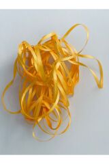 2mm Ipek Nakış Kurdele. 5 metre 78 Santim. Renk No: 202. Bağ halinde gönderilir.