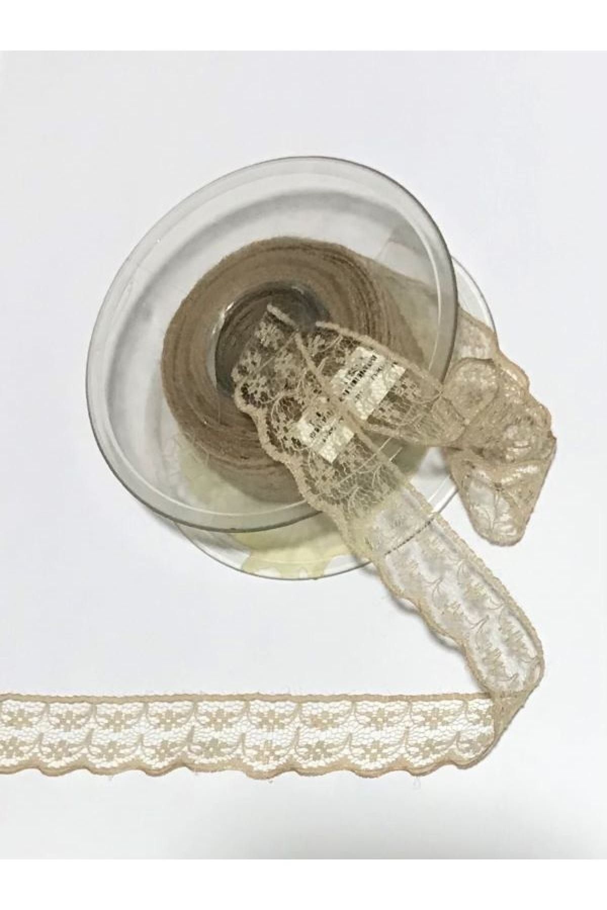 Tül Güpür. (fisto) 2.5cm. 4.75 Metre. Kapiçino.