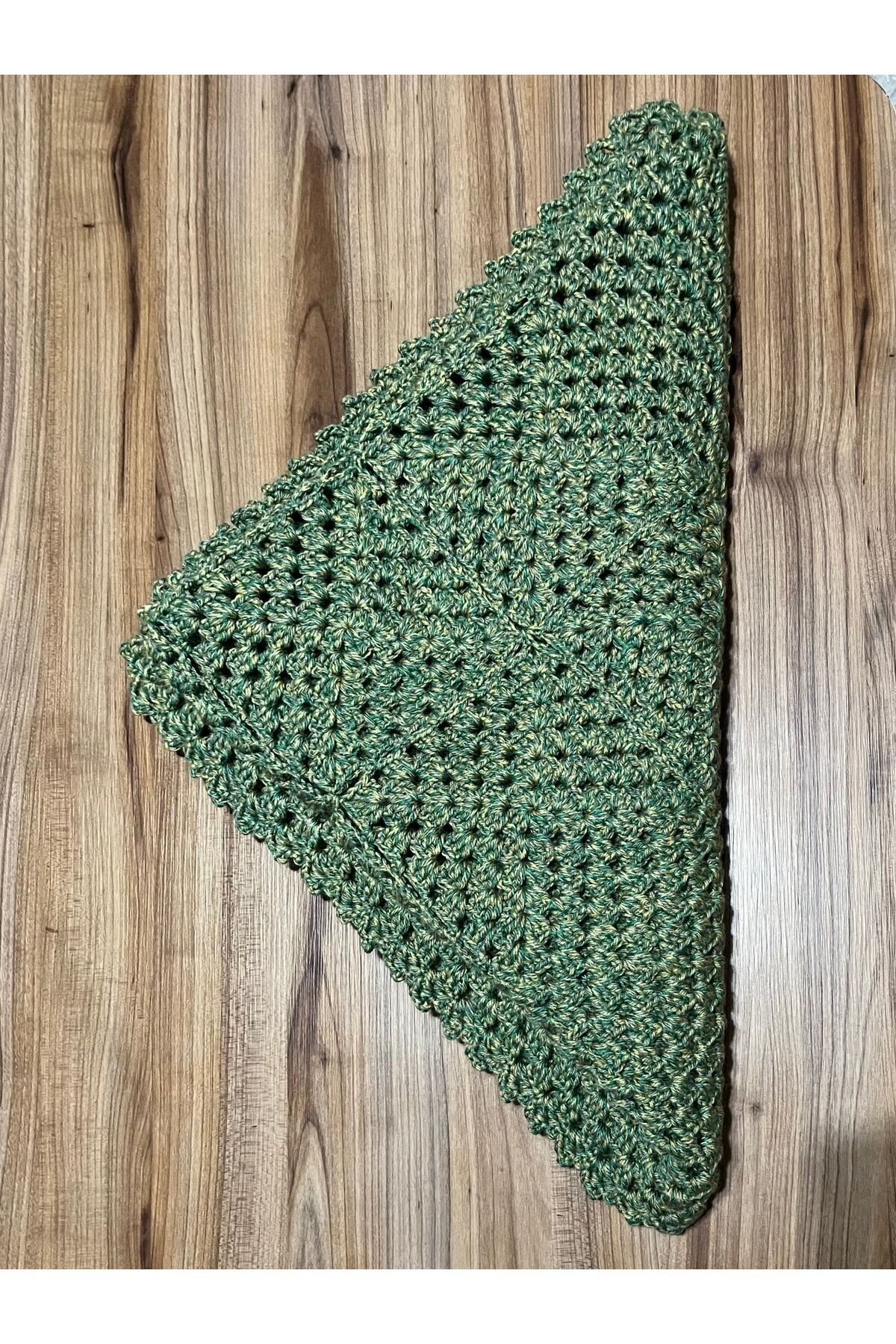 Tığ işi el örgüsü Tv, dizüstü ve koltuk şalı (battaniye) 800 gram.