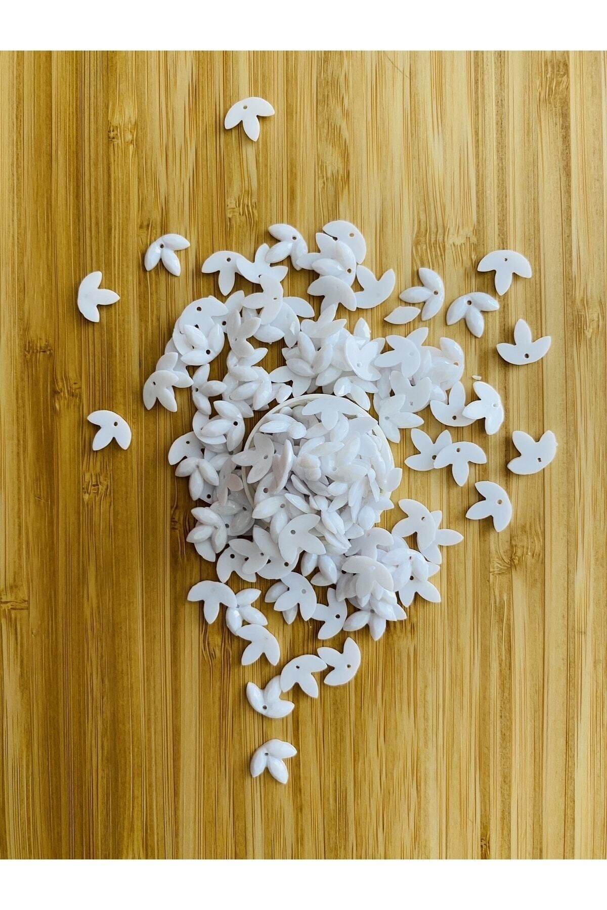 Üç Yapraklı Yonca. Oya, Abiye Ve El Işleme Taş Görünümlü Plastik Pul. Beyaz. Paket Içi 300 Adet.