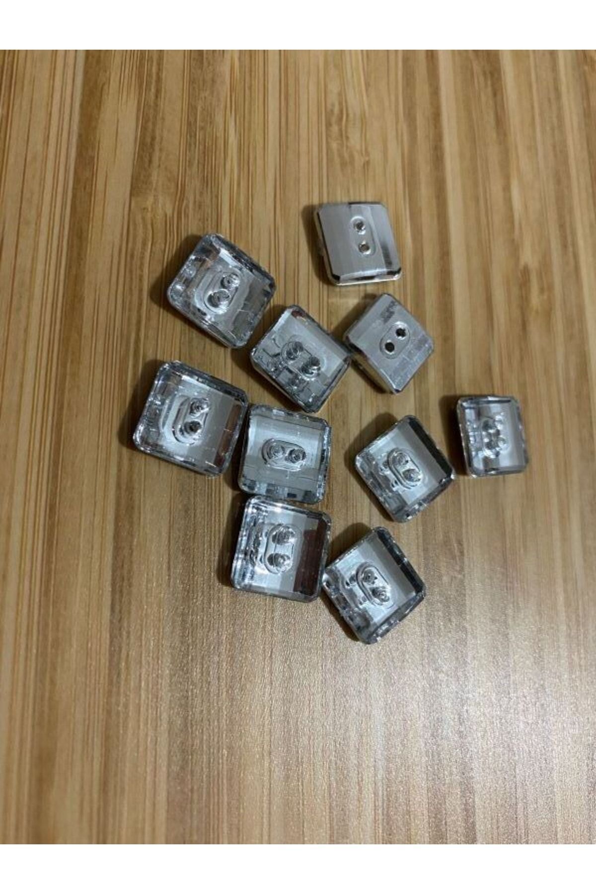 Metalize Taş Görünümlü Düğme 1.2x1.2cm. 10'lu Paket. No:7