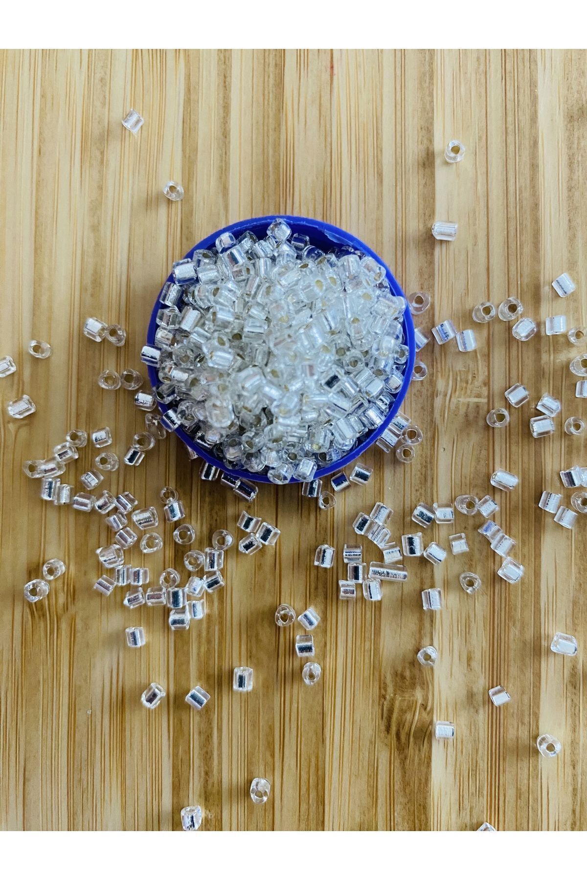 Üçgen Kristal Boncuk. Yazma, Havlu, Abiye Ve Çeyizlik Işleme. 2,5mm. Gümüş. 40gr.