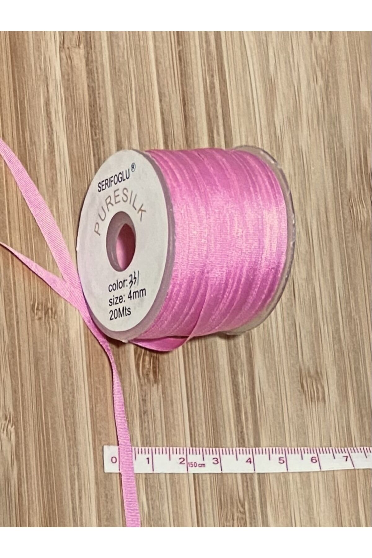Nakış El Işleme Ipek Kurdele. 20 Metre. Renk No: 331. En: 4 Mm.