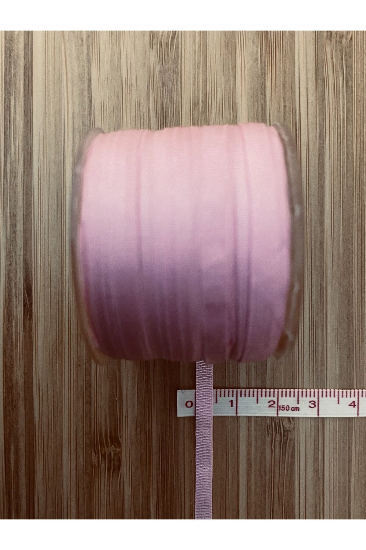 Nakış El Işleme Ipek Kurdele. 20 Metre. Renk No: 605. En: 4 Mm.