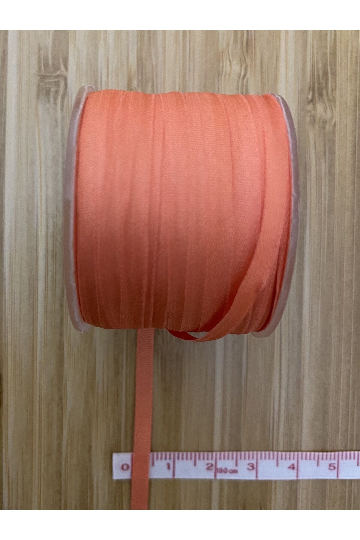 Nakış El Işleme Ipek Kurdele. 20 Metre. Renk No: 608. En: 4 Mm.