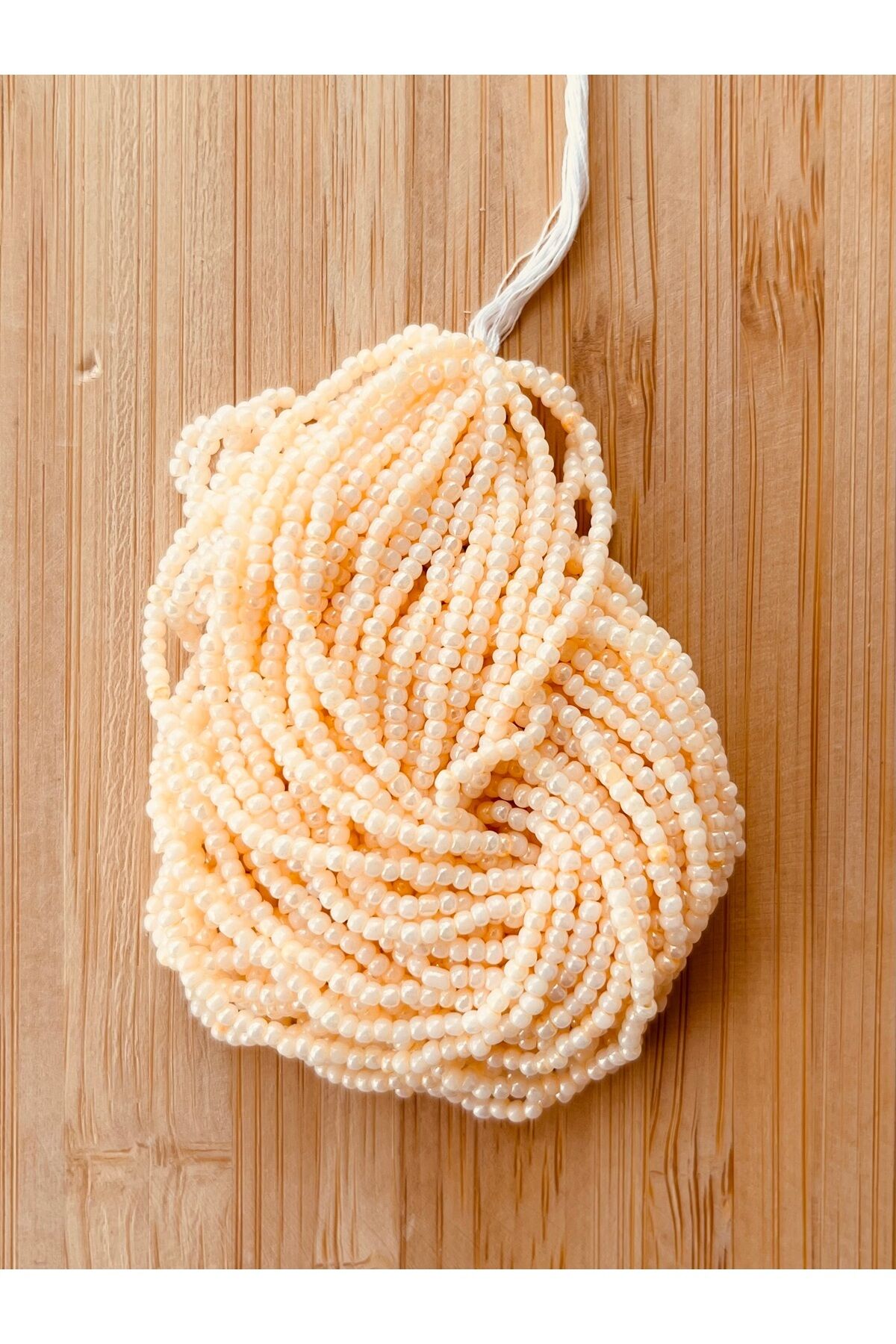 Renk: Degrade (alaca) 12 dizi kum boncuk Çekoslovakya (hapishane işi)boncuğu. Kavun içi.