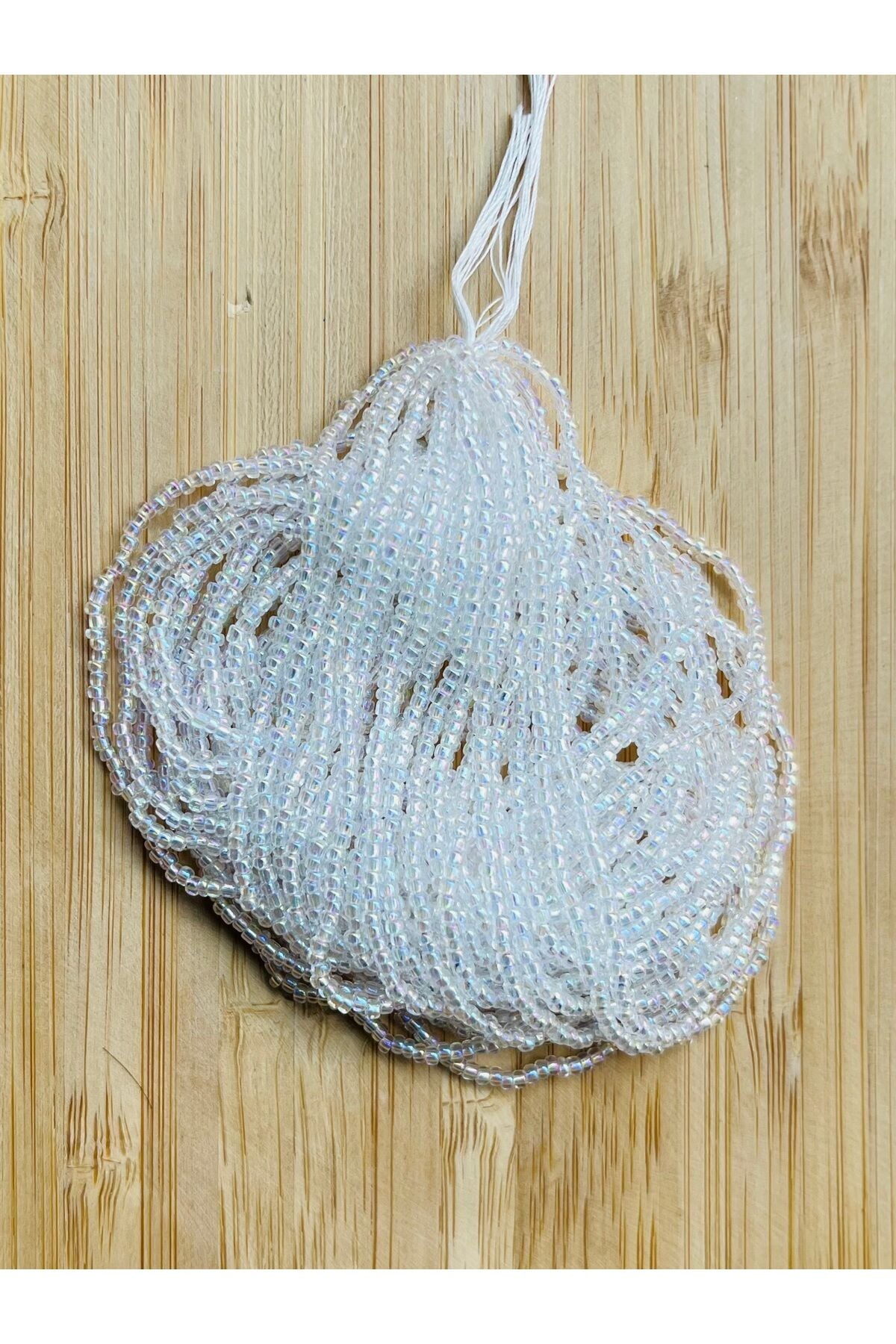 Renk: Janjan Beyaz. Kum Boncuk Çekoslovakya, Adana, Hapishane, Iğne Oyası Ve Işleme Boncuğu 12dizi.