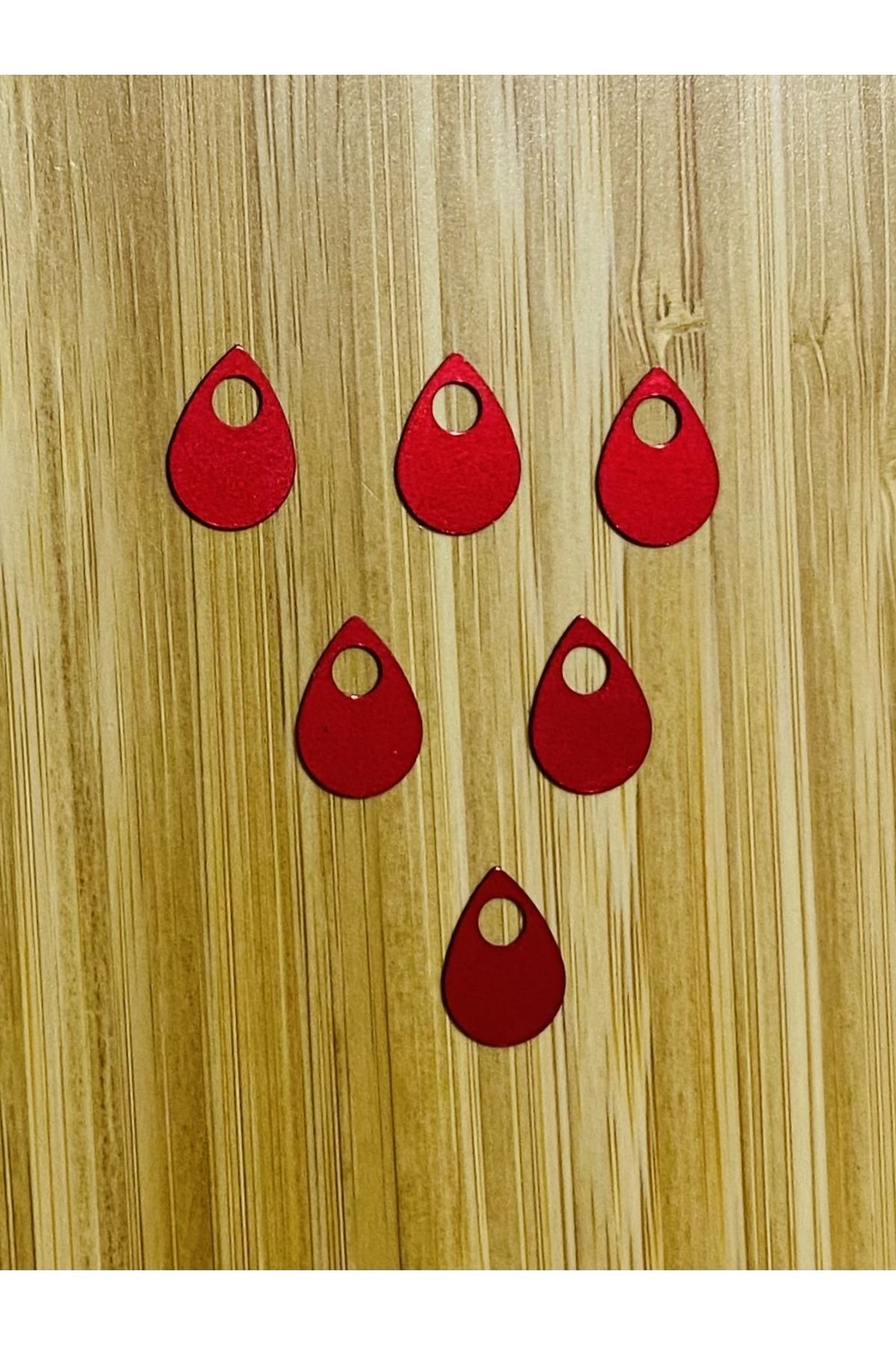 Kaplama akrilik plastik damla el işleme pul. 20 gram.