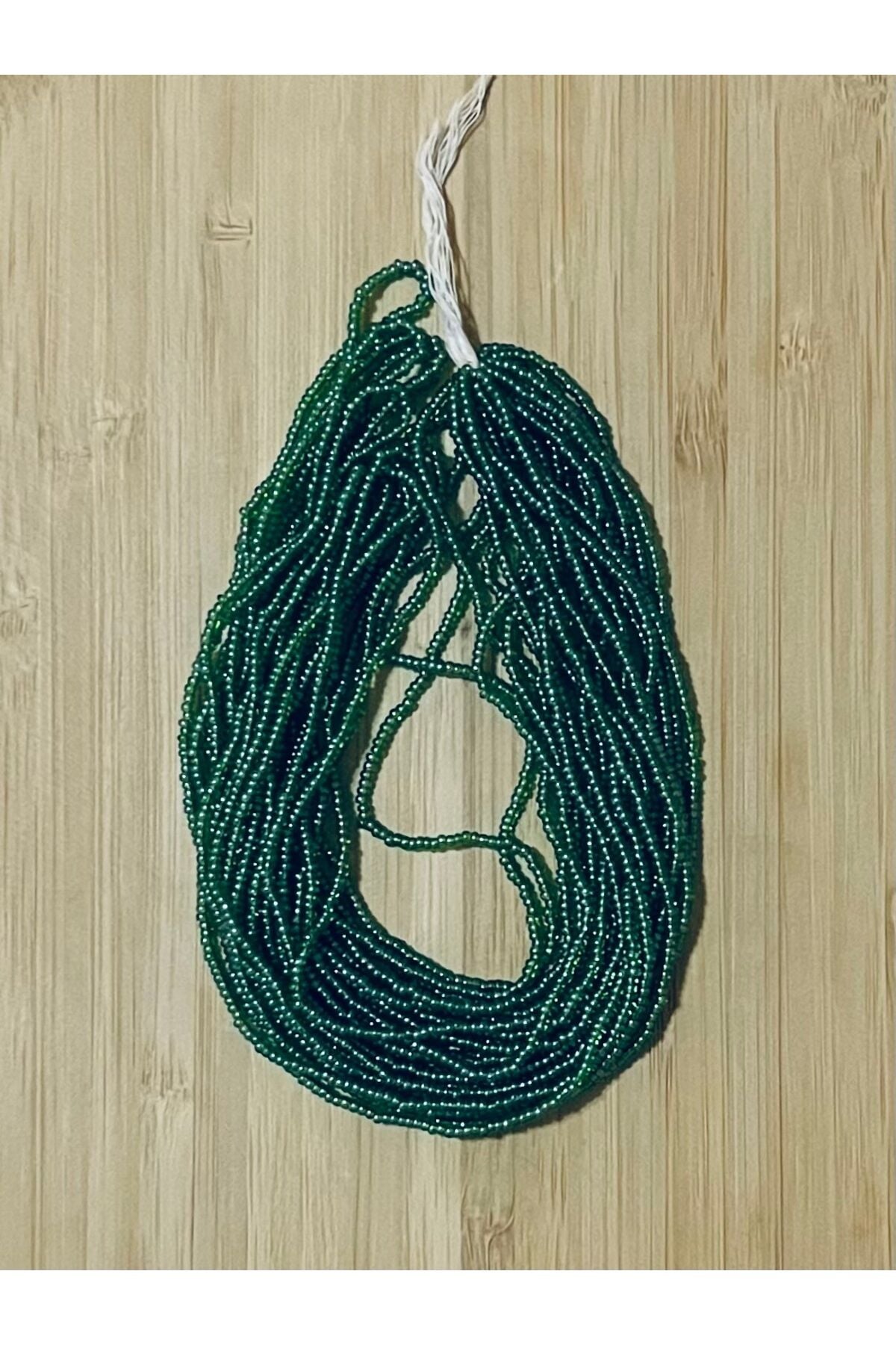 Renk: Yosun Yeşili. Kum Boncuk Çekoslovakya, Adana, Hapishane Işi, Iğne Oyası Boncuğu 12dizi.