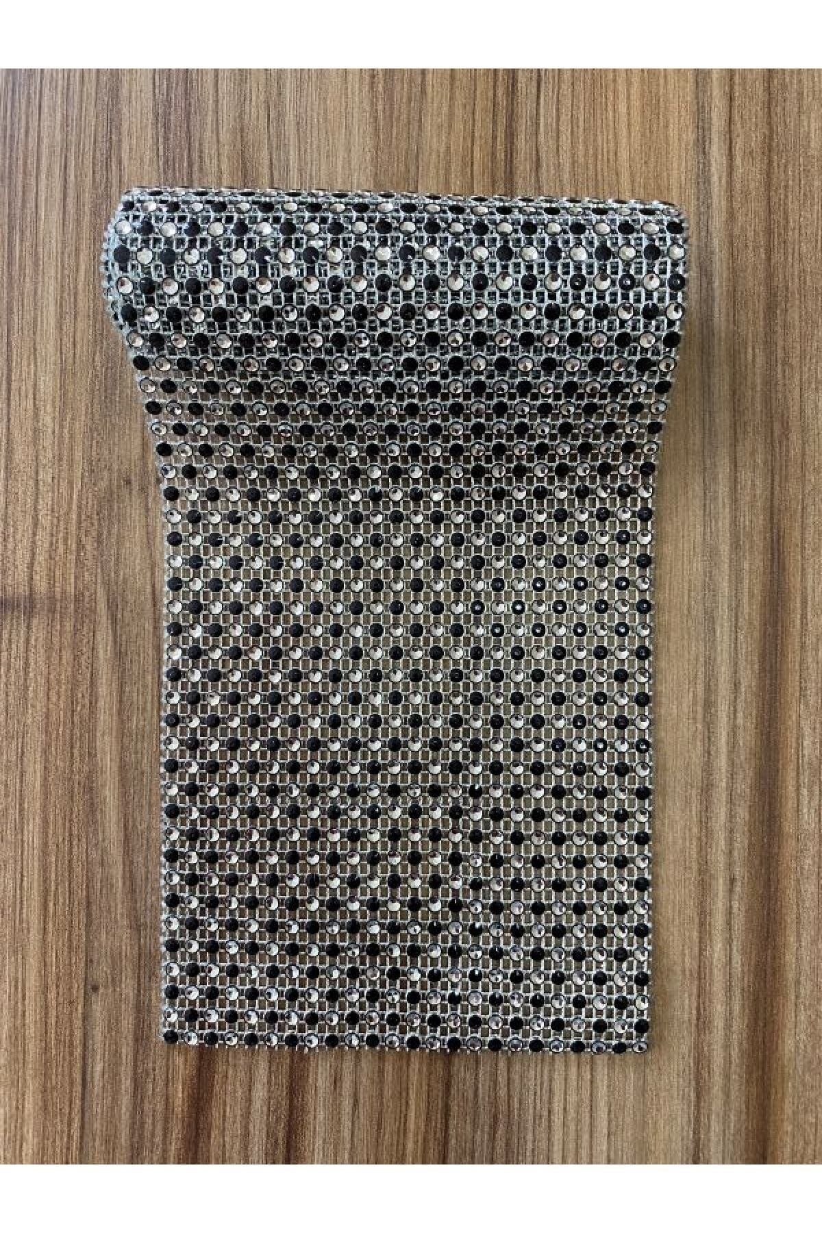 Gümüş/Siyah. Dekoratif Şerit, Harç, Gofret 24 Sıra. Taşı: 2mm. 45 santimetre.