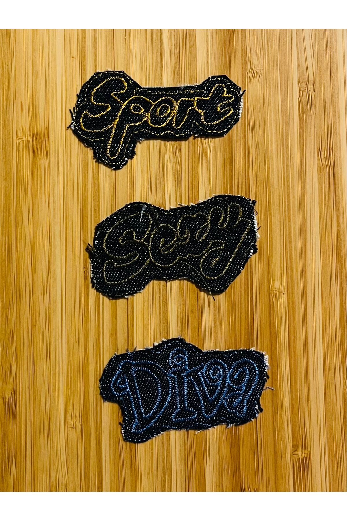 4 x 7 cm Ütü ve Dikiş ile Montaj Edilen Blue Jean Kumaş Arma. 3 Adet