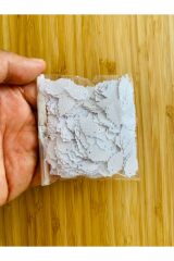 Halay mendili yaprak pul beyaz 20 gr takriben 300 adet