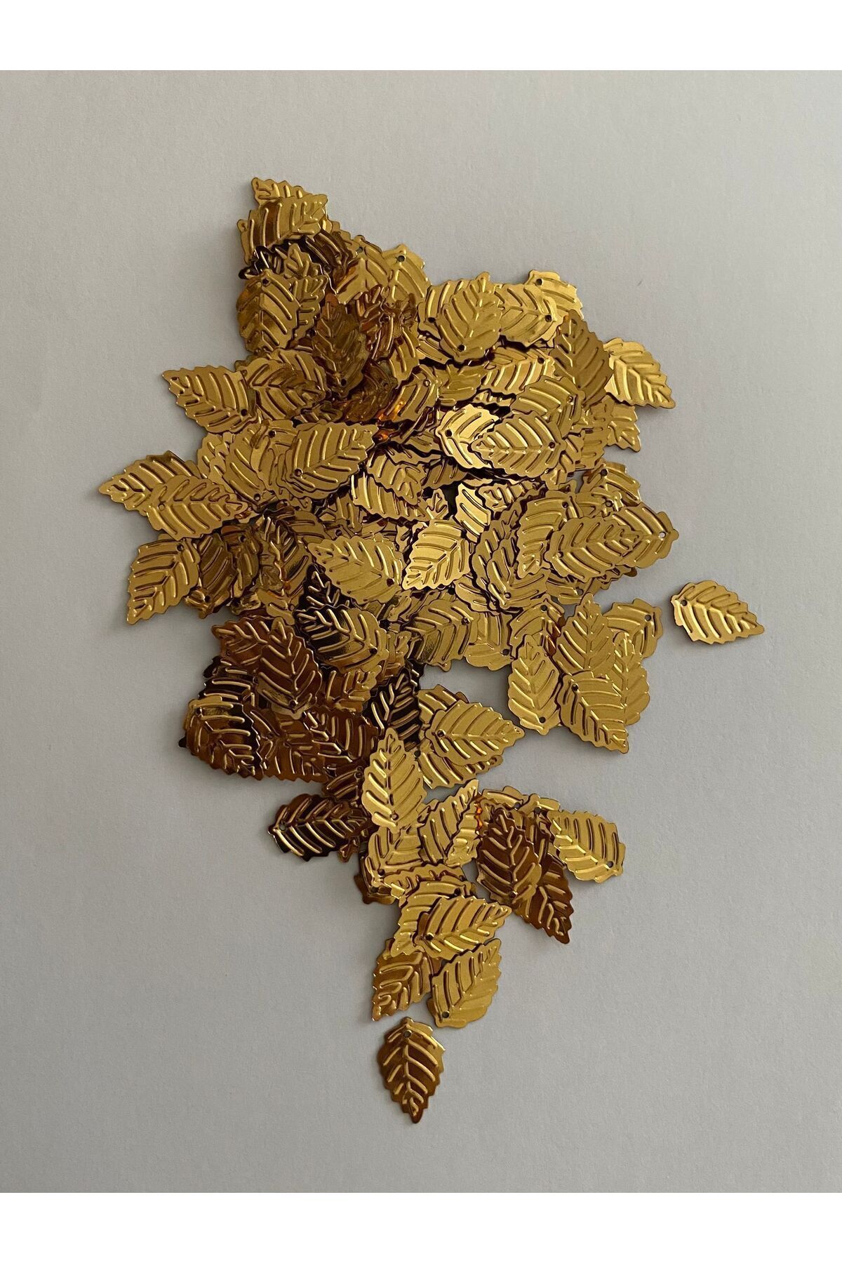 Halay mendili yaprak pul gold 20 gr takriben 300 adet