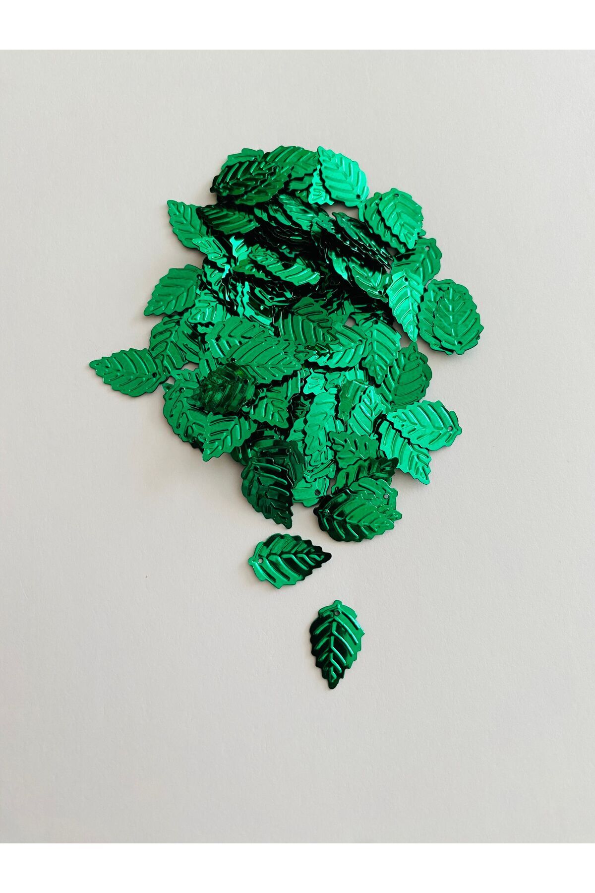 Halay mendili yaprak pul yeşil 20 gr takriben 300 adet