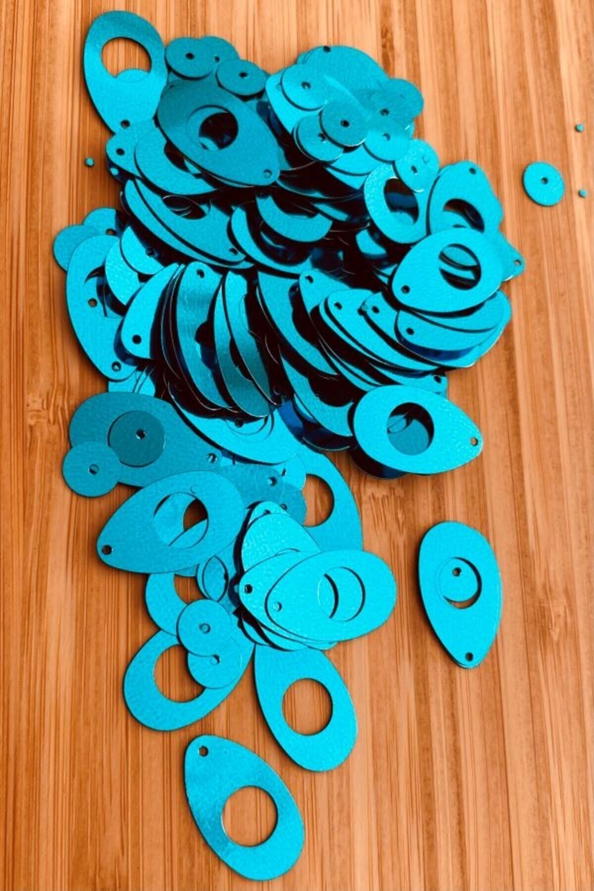 Halay Mendili, Havlu Ve Abiye Işleme Pul. 20gr. Takriben Büyük 245, Küçük 86 Adet. Turkuaz.