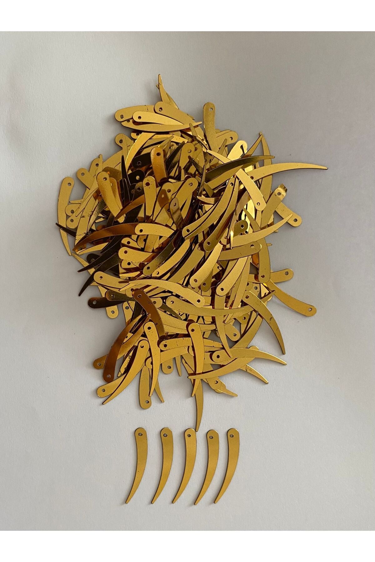 Halay mendili, oya, abiye, halhal vb el işleme Biber pul. Renk: Gold.