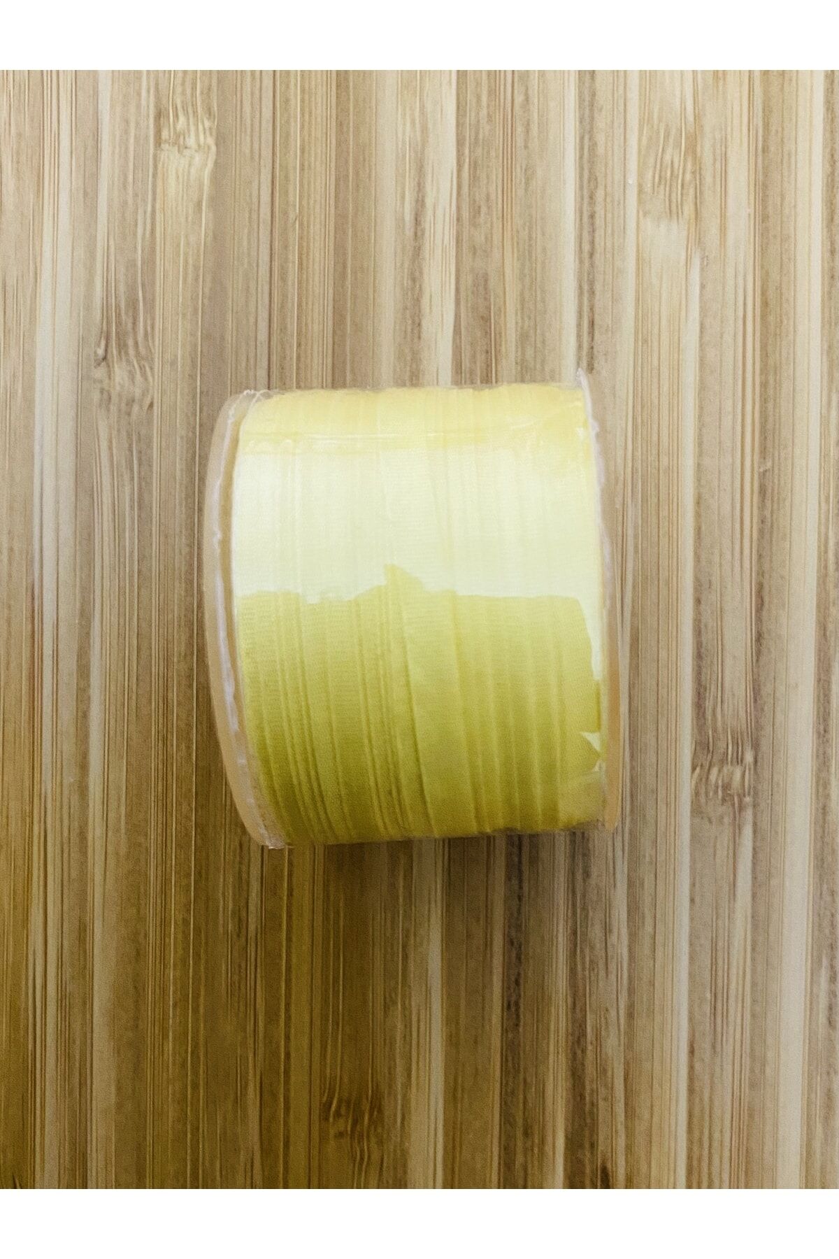 Nakış El Işleme Ipek Kurdele. 20 Metre. Renk No: 307. En: 4 Mm.