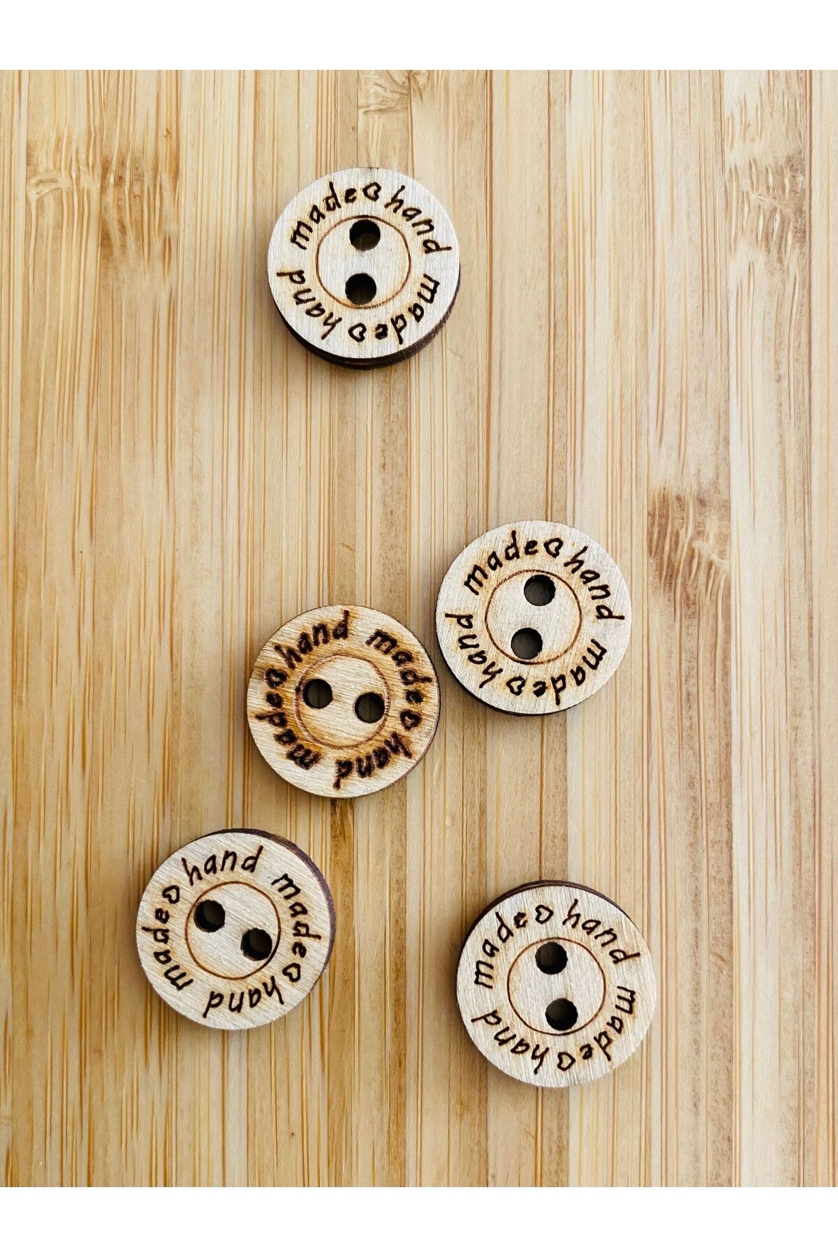 Hand made yazılı Ahşap Düğme. 18mm. 5 adet. (Ceket, Hırka, Bluz, Pantolon ve Yelek Düğmesi) Naturel.