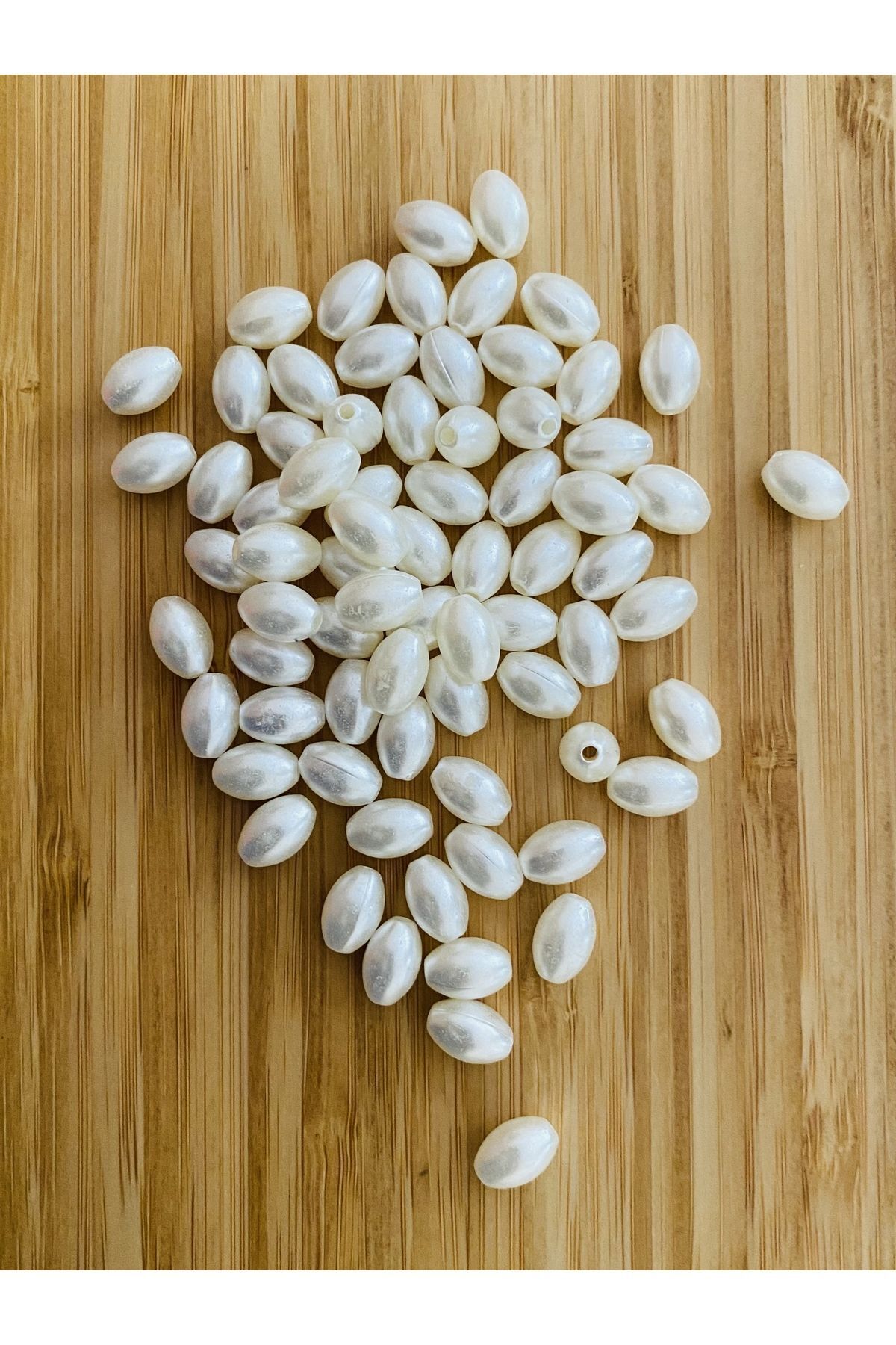 Barok Takı İnci. Arpa modeli. 25gr. Tahmini 70 adet civarında. Krem.