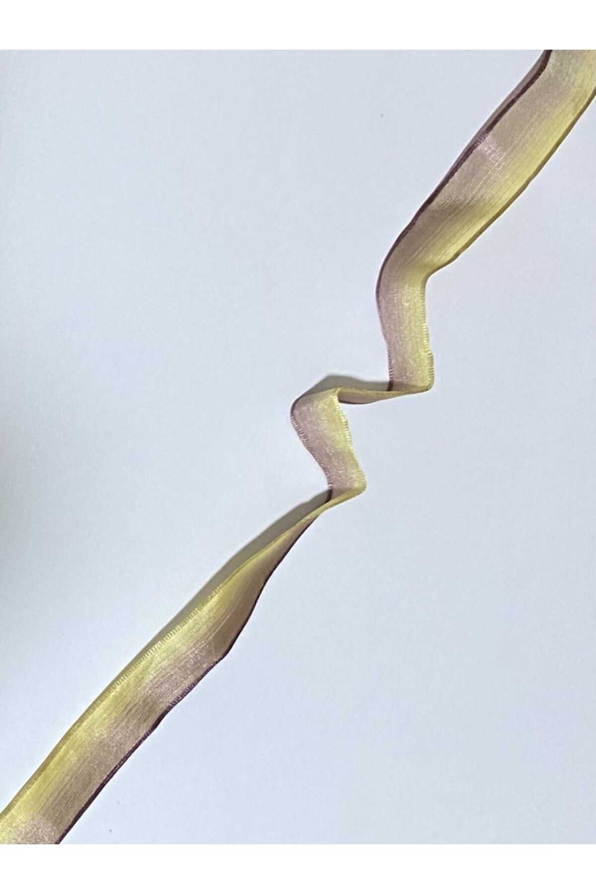 Havlu, Raner, Pano, Çeyizlik Vb Saten Dl Telli El Nakış Kurdelesi. 3 Metre.