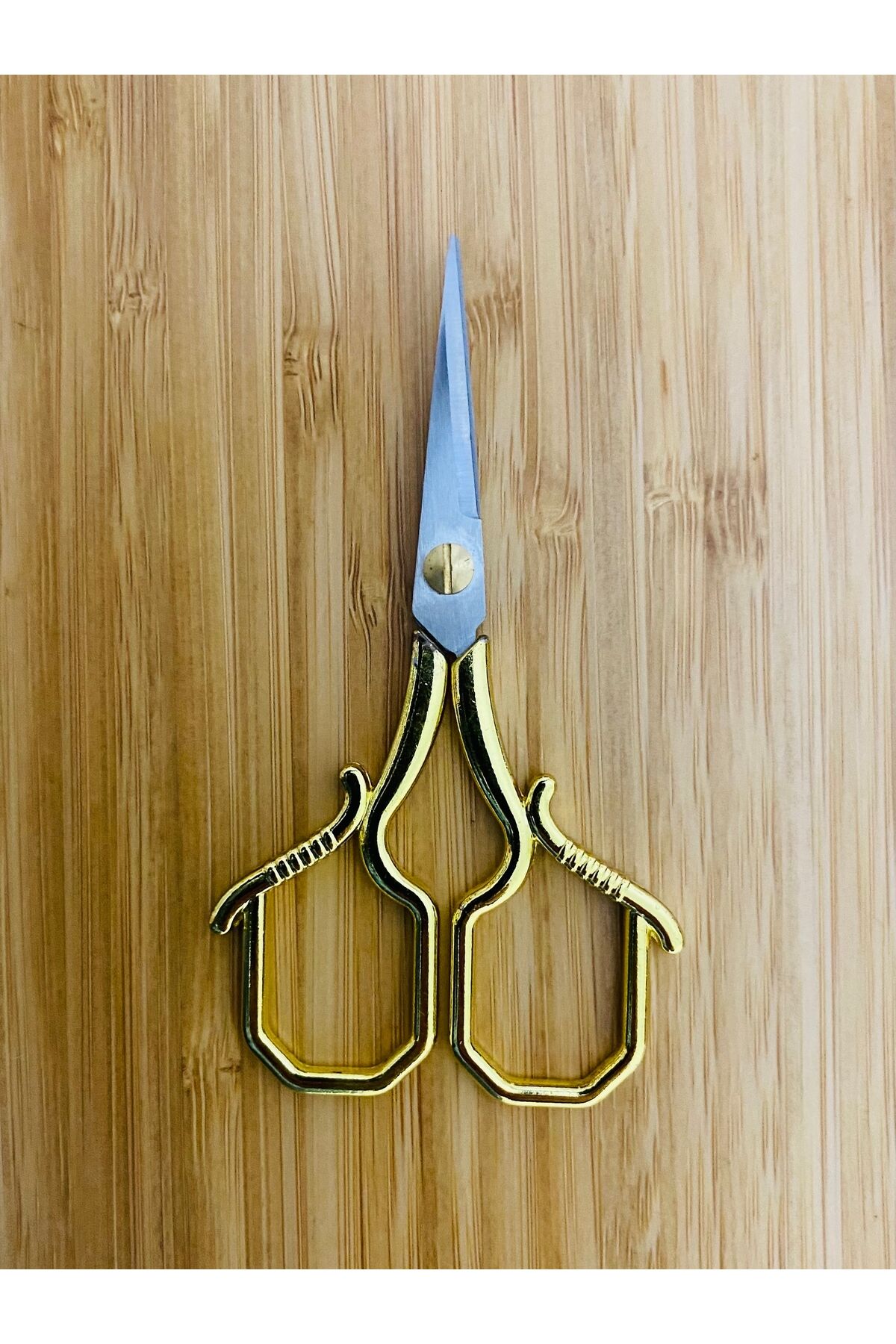 Antik Şekilli Makas. Evde, Ofiste, Dikiş, Nakış, Söz, Nişan, Düğün ve Davetiyelerde. 10.5cm.