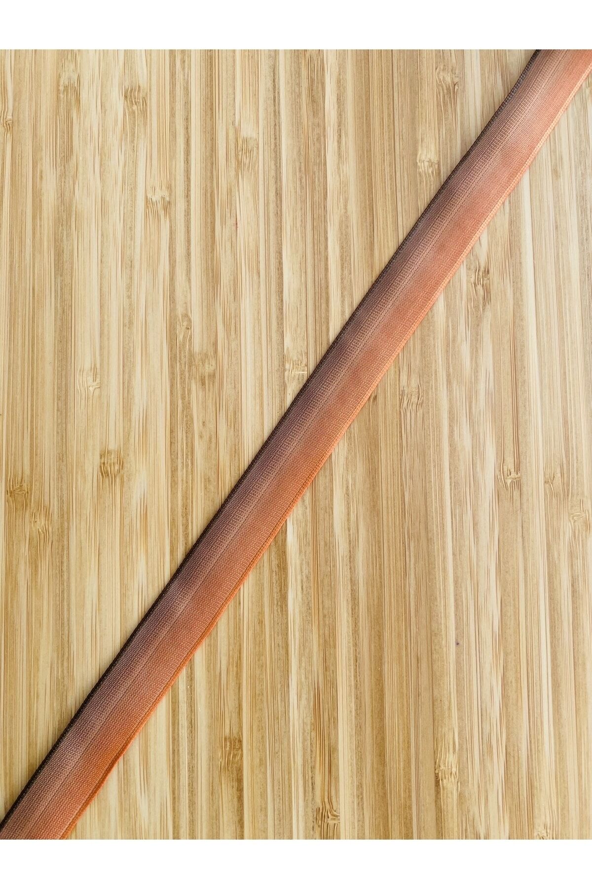 Havlu, Raner, Pano, Çeyizlik Vb Saten Dl Telli El Nakış Kurdelesi. 6 Metre 50 santim.