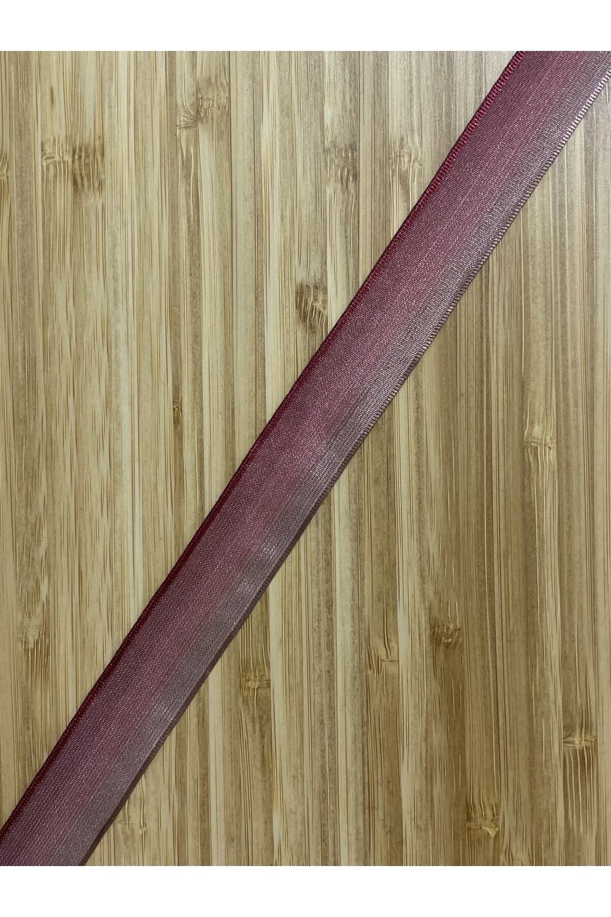 Havlu, Raner, Pano, Çeyizlik Vb Saten Dl Telli El Nakış Kurdelesi. 7 Metre 65 santim.