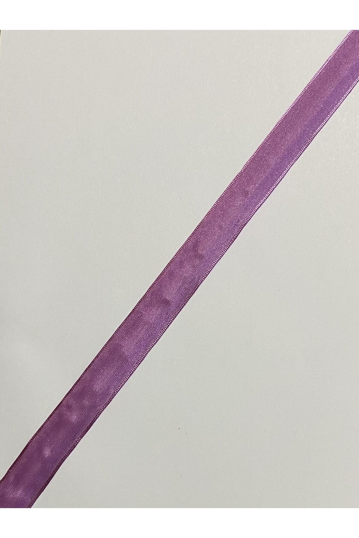 HAVLU, RANER, PANO, ÇEYİZLİK VB SATEN DL TELLİ EL NAKIŞ KURDELESİ. 7.3 METRE.