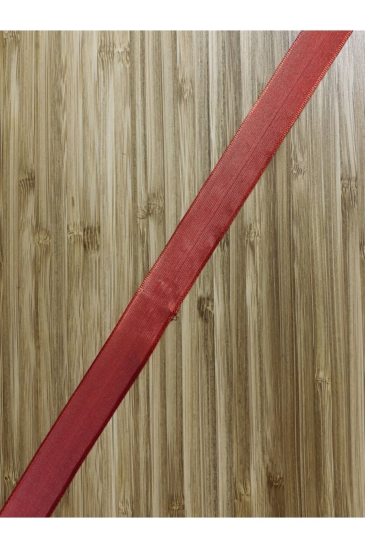 Havlu, Raner, Pano, Çeyizlik Vb Saten Dl Telli El Nakış Kurdelesi. 9.8 mt artı 3 mt. Toplam 12.8 mt.