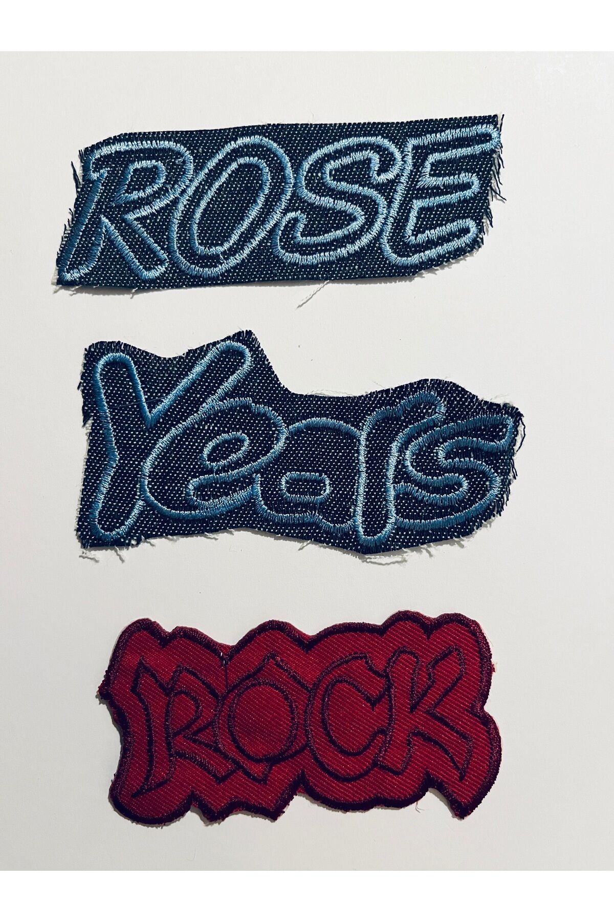 5 x 10.5 cm Ütü ve Dikiş ile Montaj Edilen Blue Jean Kumaş Arma.