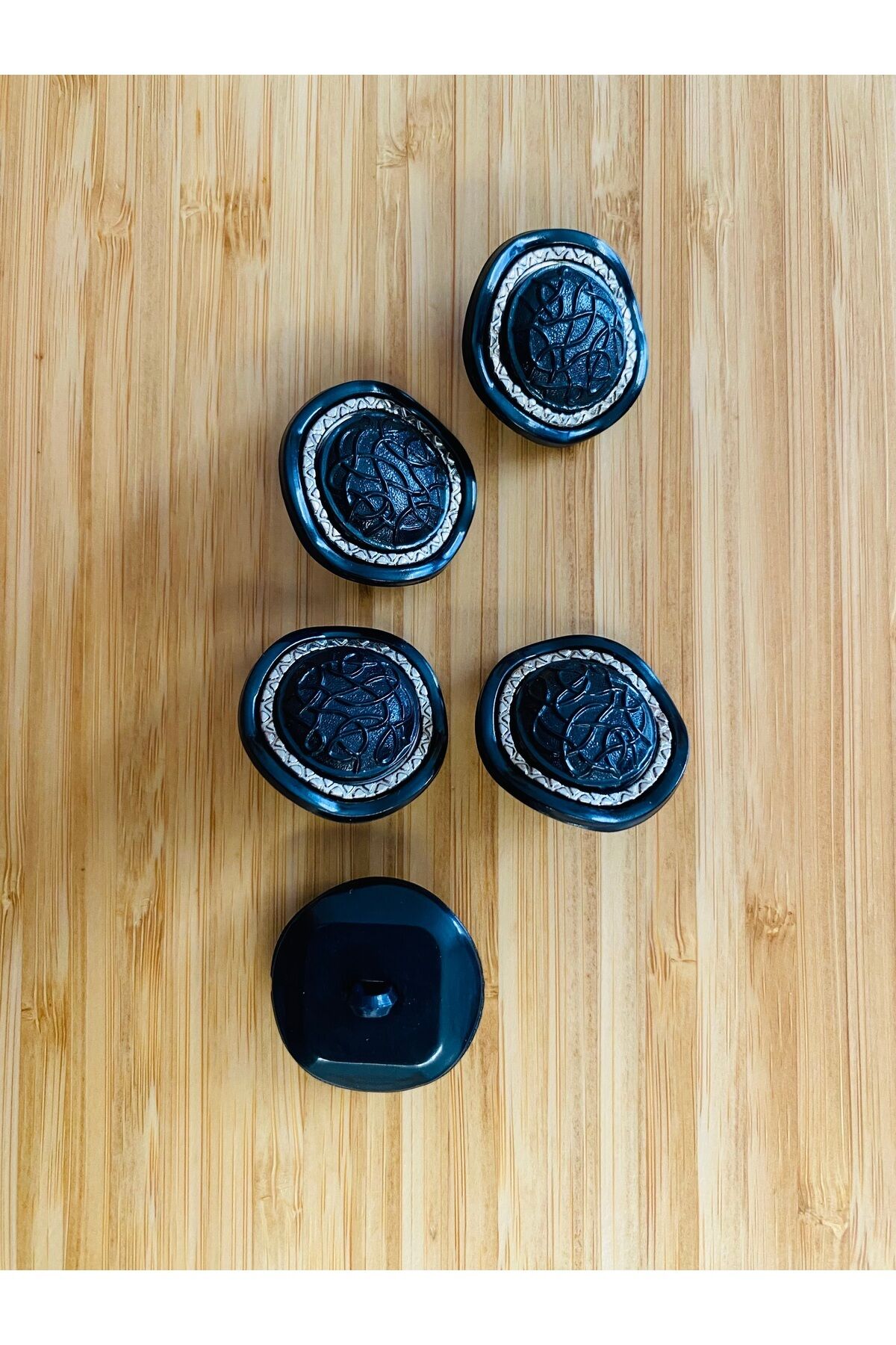 Hırka, Yelek, Entari, Ferace Ve Pantolon Italyan Model Düğme. 30mm. 5'li Pkt. Renk: Koyu lacivert.