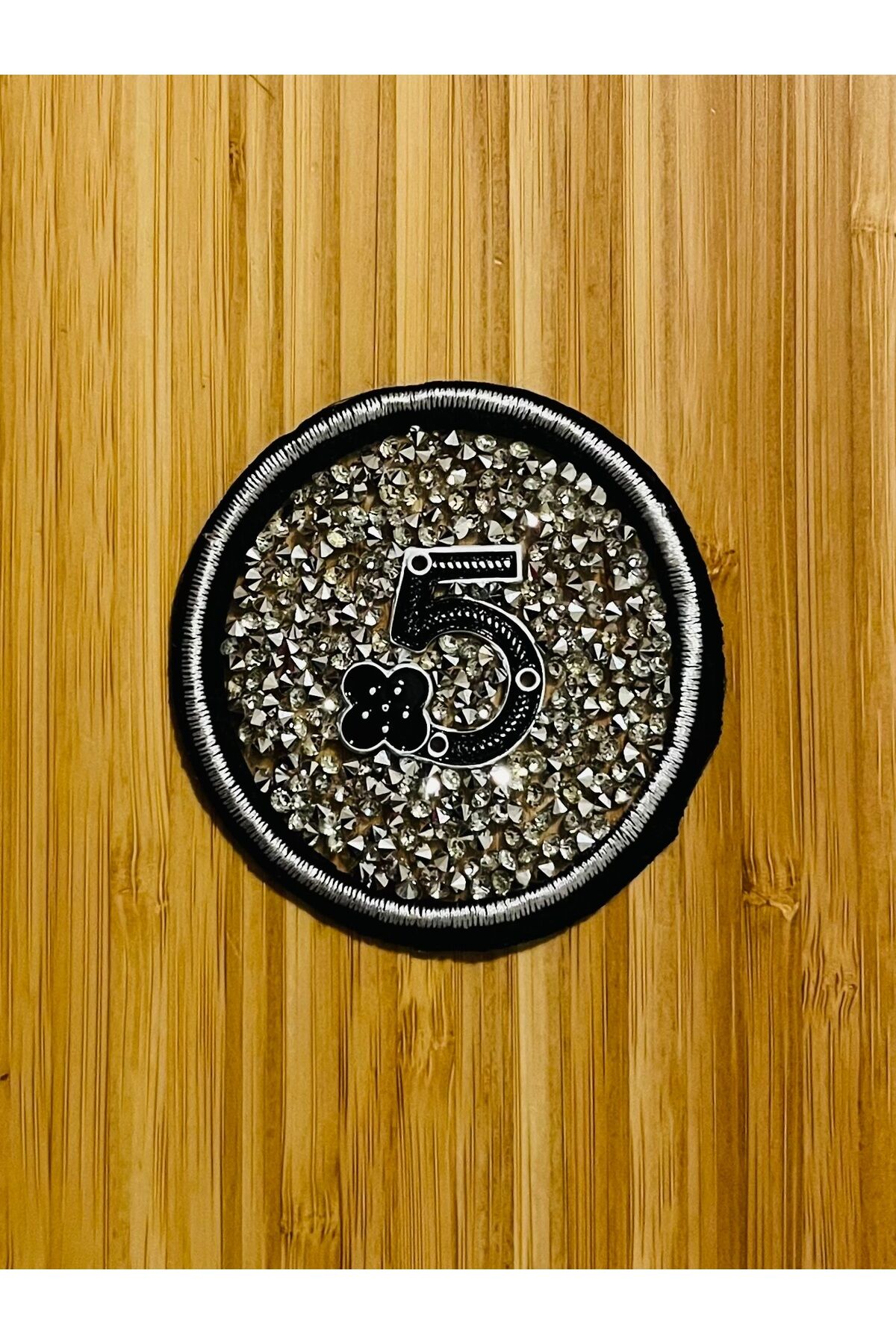 7 x 7 cm Taşlı, Ütü ve Dikiş ile Montaj Edilen Apolet ve Arma. (Yama değildir)