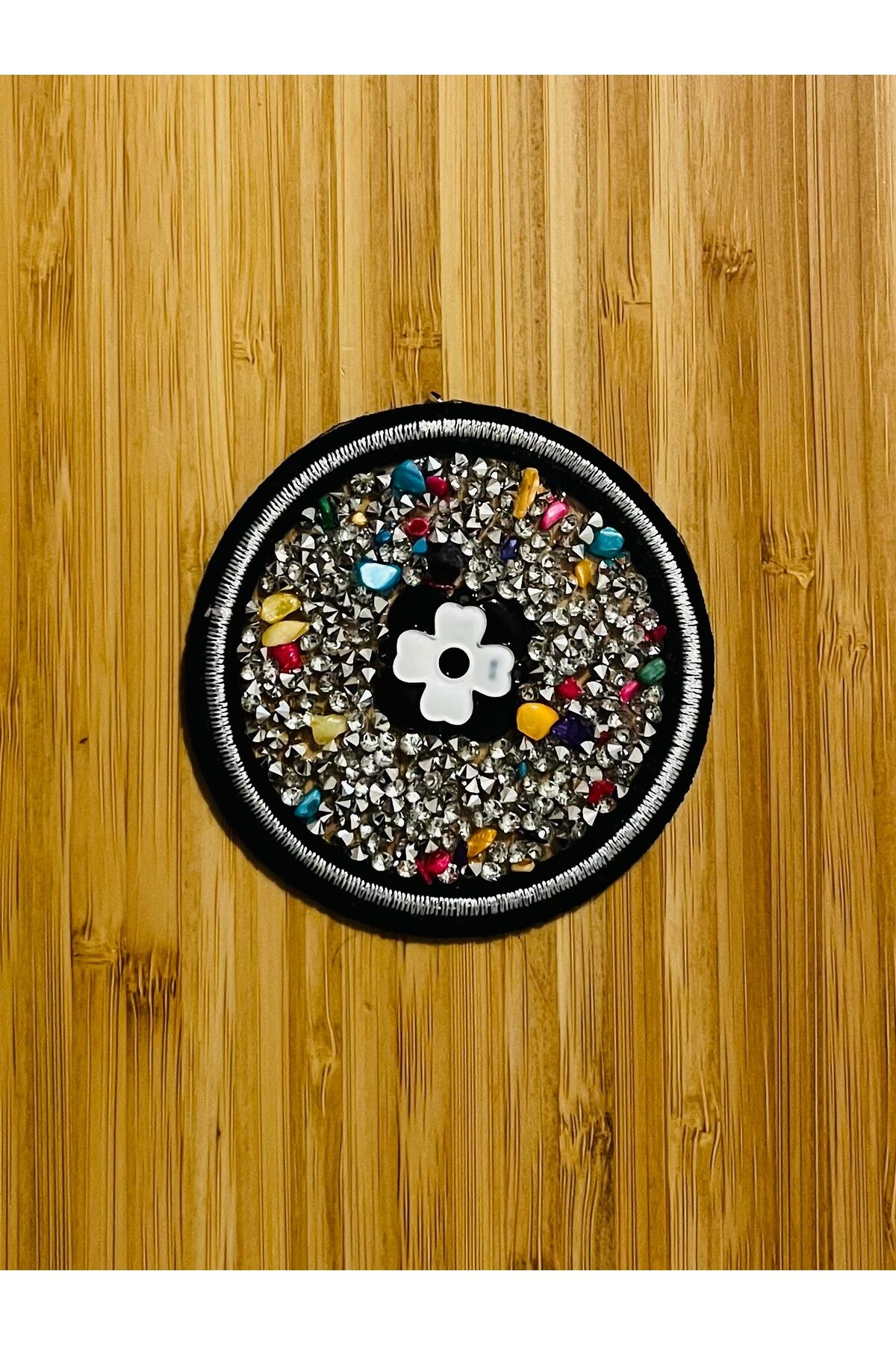 7 x 7 cm Taşlı, Ütü ve Dikiş ile Montaj Edilen Apolet ve Arma. (Yama değildir)