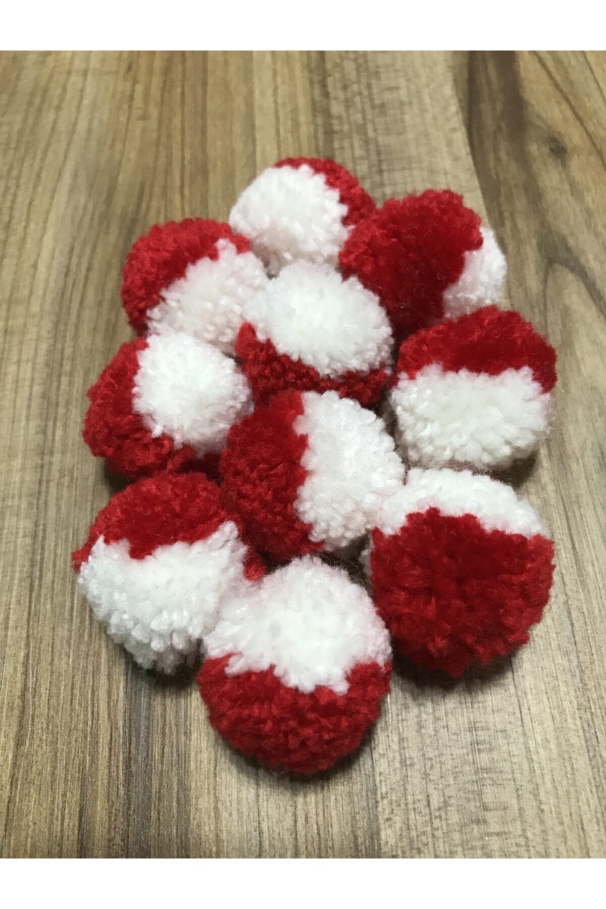 Ikiz Yün Ponpon 10 Adet Renk:beyaz/kırmızı