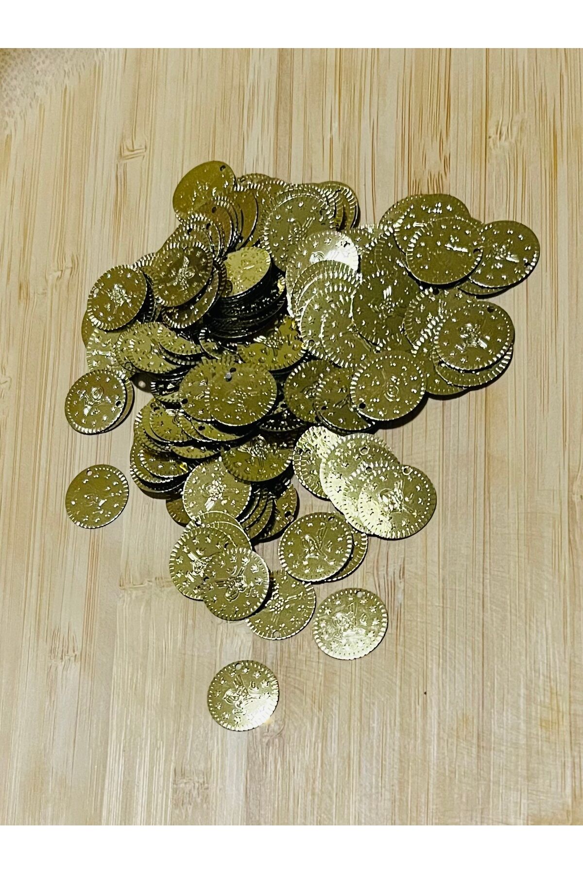 Ince Metalik Kaplama Tuğra Plastik Pul 16mm. Tahmini 150-160 Adet Civarı. Gold.