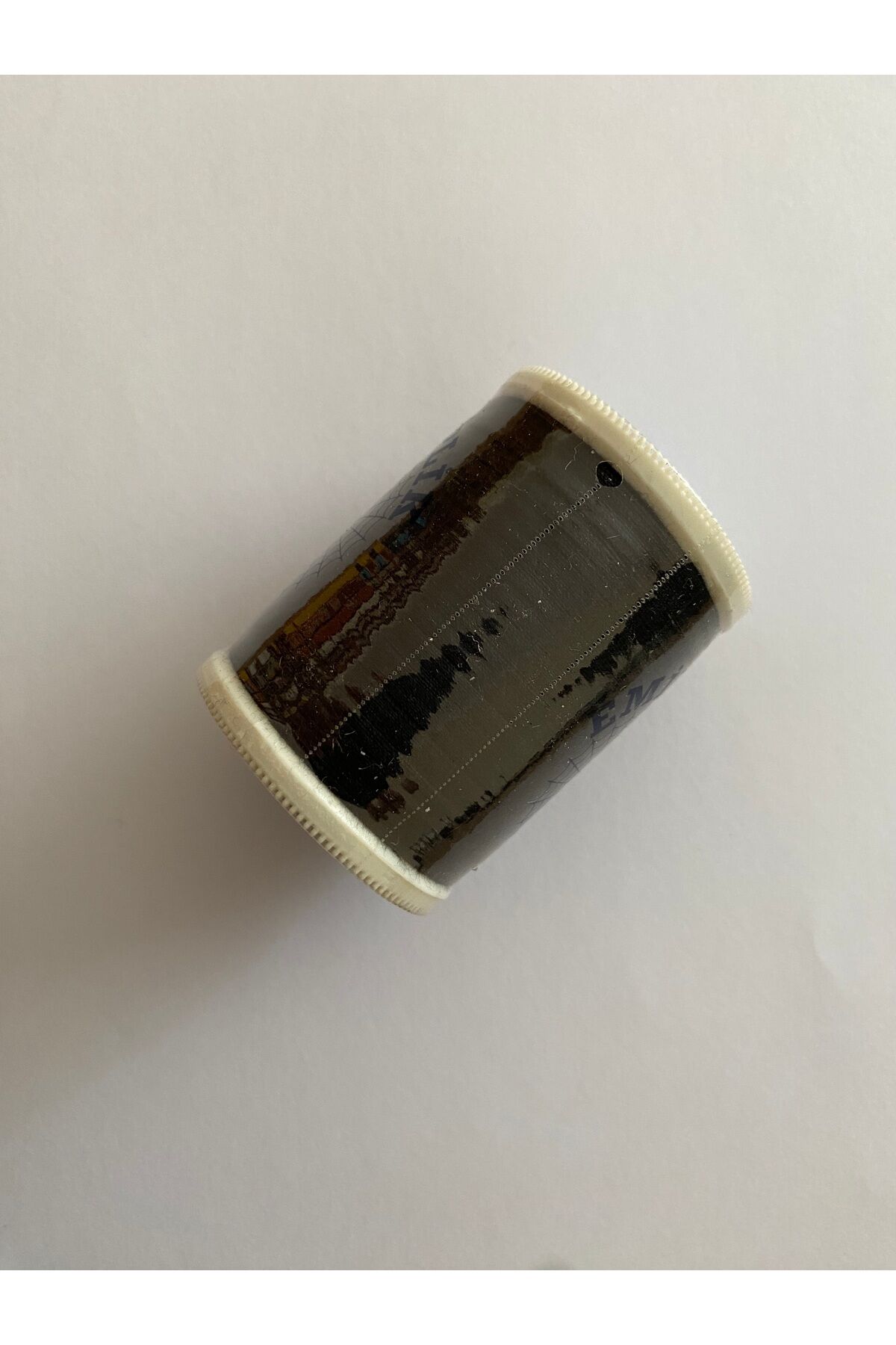 900 Metre No: 120 Polyester Dikiş Ipliği Renk: Siyah.