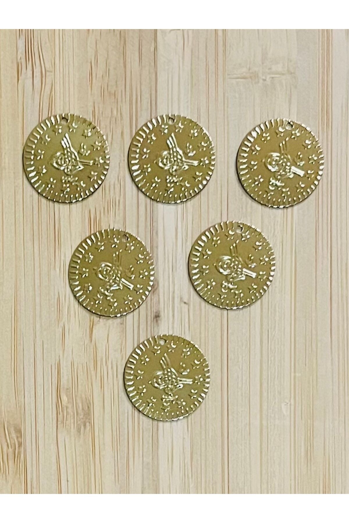 Ince Metalik Kaplama Tuğra Plastik Pul 20mm. Tahmini 100 Adet Civarı. Gold.