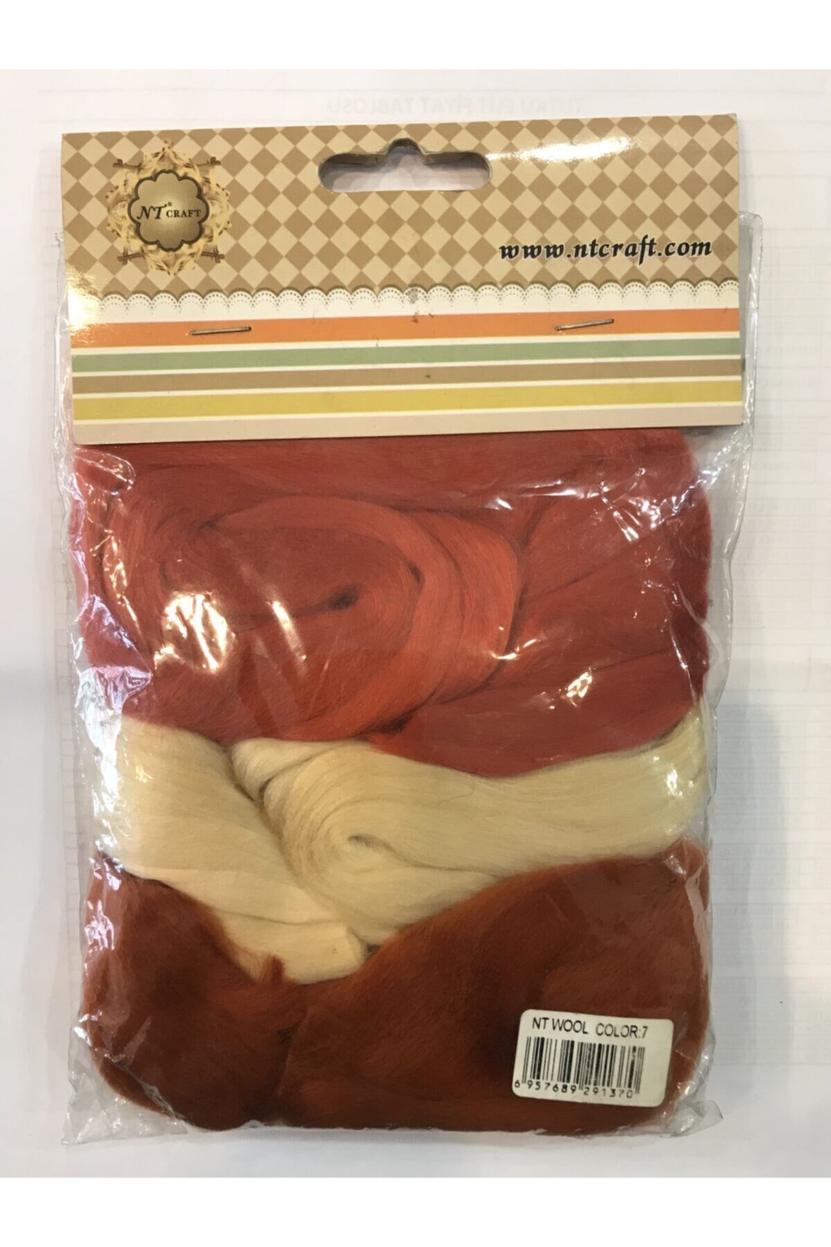 Yün Keçe, Keçe Nakışında Kullanılır. Brüt: 38 gramdır. Renkli Renk No: 7